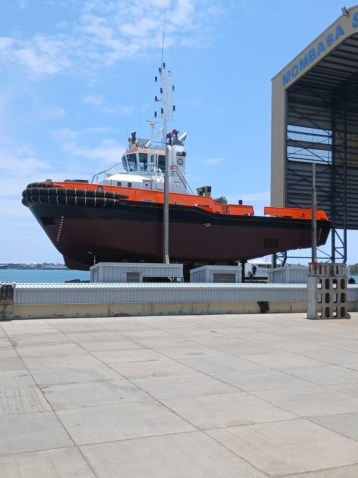 Shipyard Vessel Hull Treatment — image 1